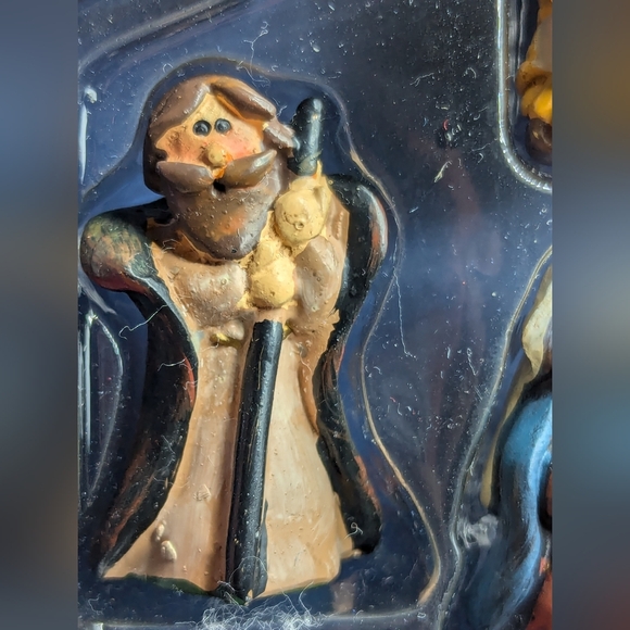 Vtg Christmas Nativity Set Scene 5 Piece Resin Figurines w/ Felt Applique Box - Picture 7 of 10